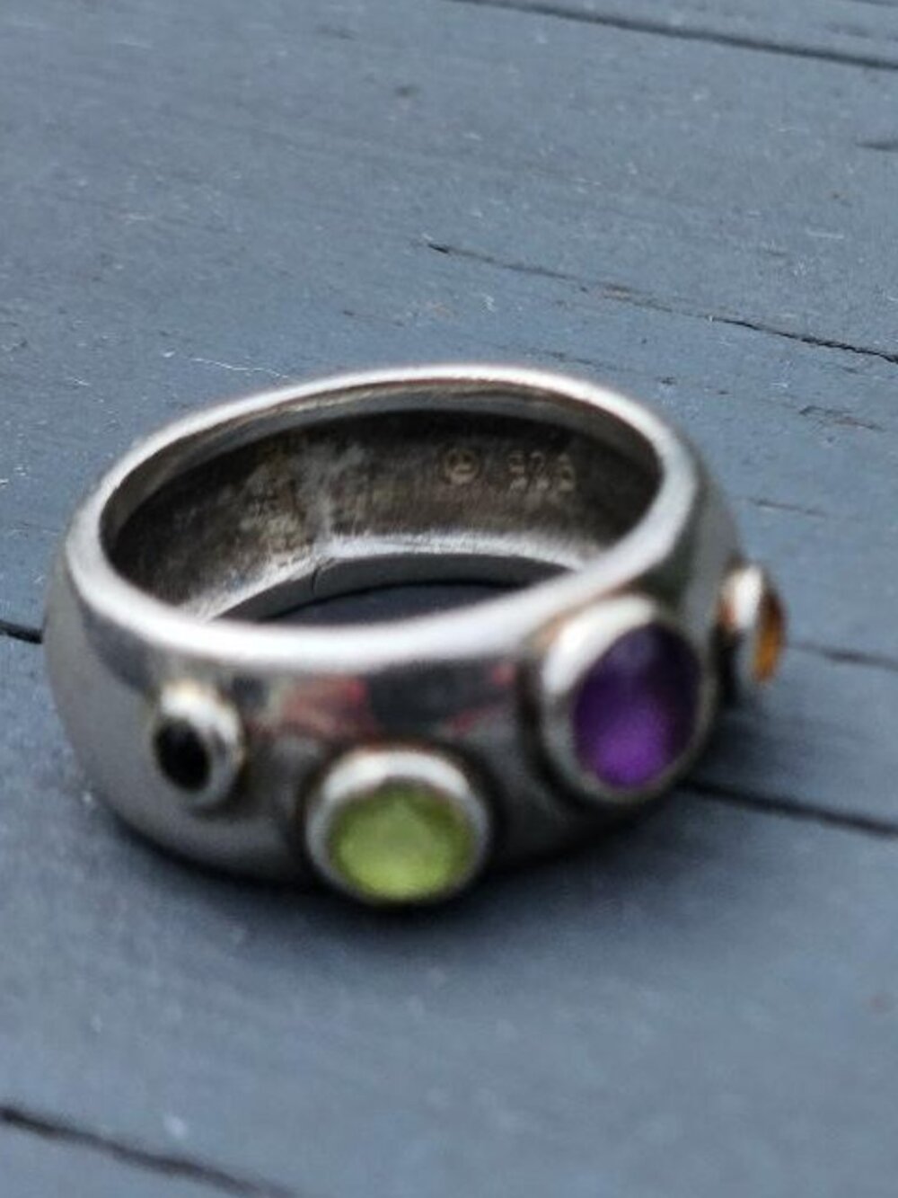 Beautiful Silver Band with Amethyst - Picture 8 of 12